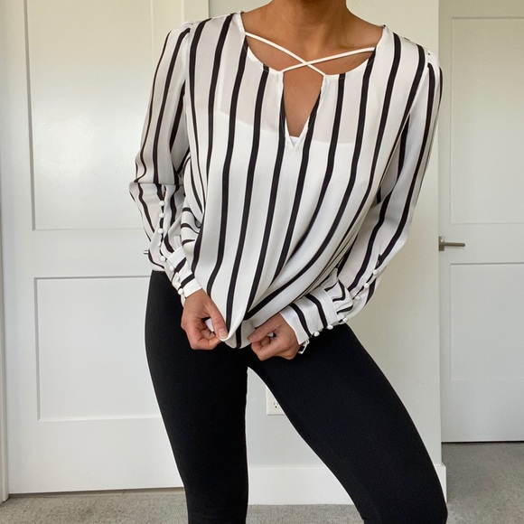 Gorgeous Striped Express Blouse - Picture 2 of 12